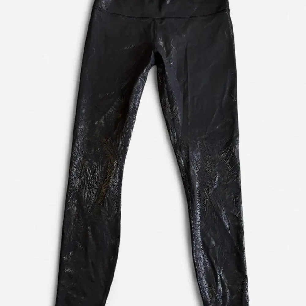 Lululemon Women Size 6 Activewear Leggings Textured Black Silver